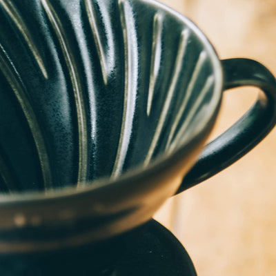 (預訂｜全港免運) HARIO V60 02 陶瓷咖啡濾杯 Ceramic Dripper 1-4杯 VDC-02【約10-15個工作日內寄出】 - Premium Mall HK